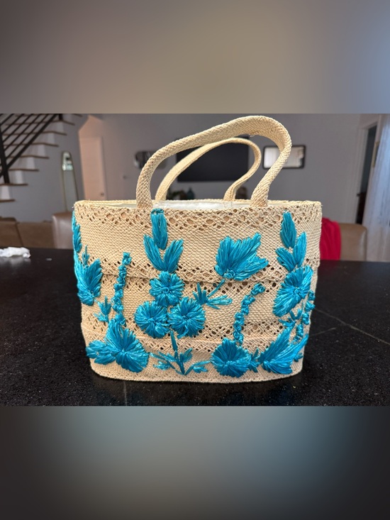 Handbags - Vintage Raffia tote/beach bag with Raffia Floral Embroidered turquoise flowers